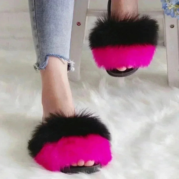 NEW Super cute Faux Fur Slides - Hot Pink & Black - Picture 1 of 6